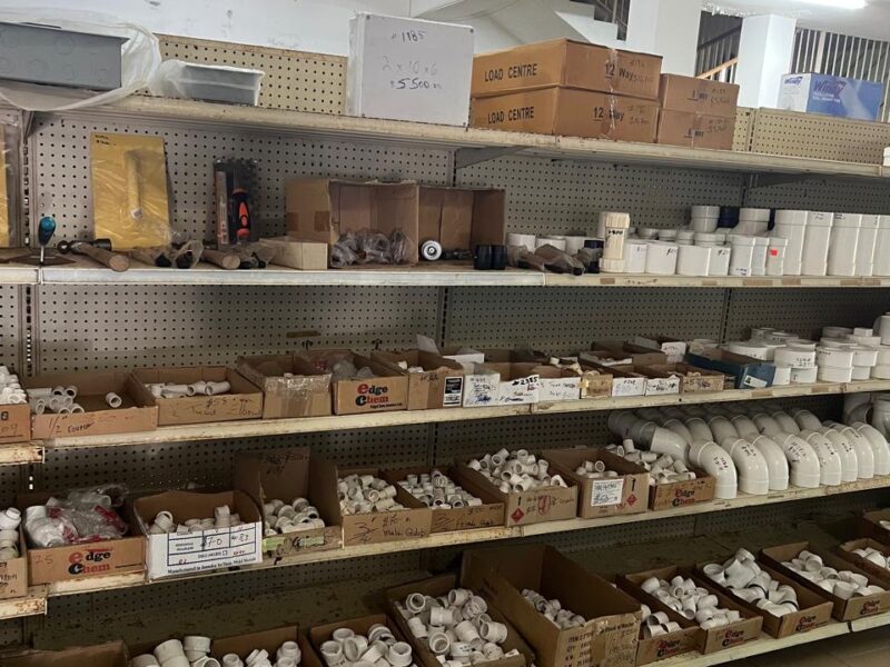 Gondolier shelving